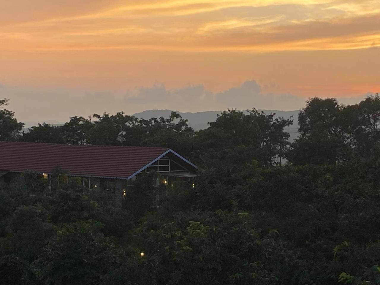Eshi Resorts And Restaurant - Bhimashankars Jungle Luxury Resort Taleghar Exterior photo